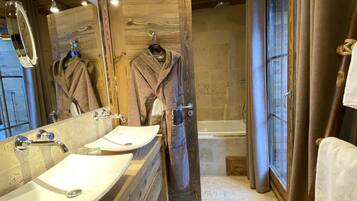 Luxury-Suite | Bettwäsche aus ägyptischer Baumwolle, hochwertige Bettwaren