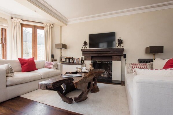 Apartment, 2 Bedrooms | 2 bedrooms, premium bedding, individually furnished, iron/ironing board