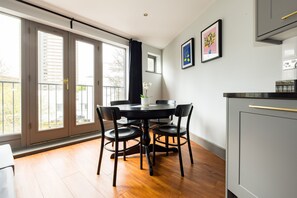 Apartment, 2 Bedrooms | 2 bedrooms, iron/ironing board, rollaway beds, free WiFi - Spacious 2 Bed - Battersea High Street (London)