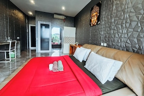 Deluxe Double Room, Private Bathroom | Free WiFi, bed sheets - Margarita Surf Hostel Canggu (Canggu)