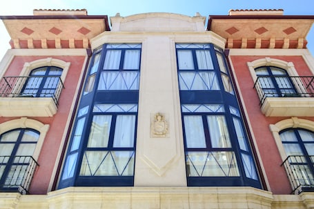 Exterior. Alda Vía de la Plata Rooms