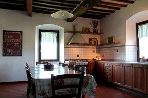 Dining - Typical Umbrian farmhouse - Exclusive (Todi)