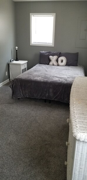 House, 2 Queen Beds, Non Smoking | Individually decorated, individually furnished, iron/ironing board