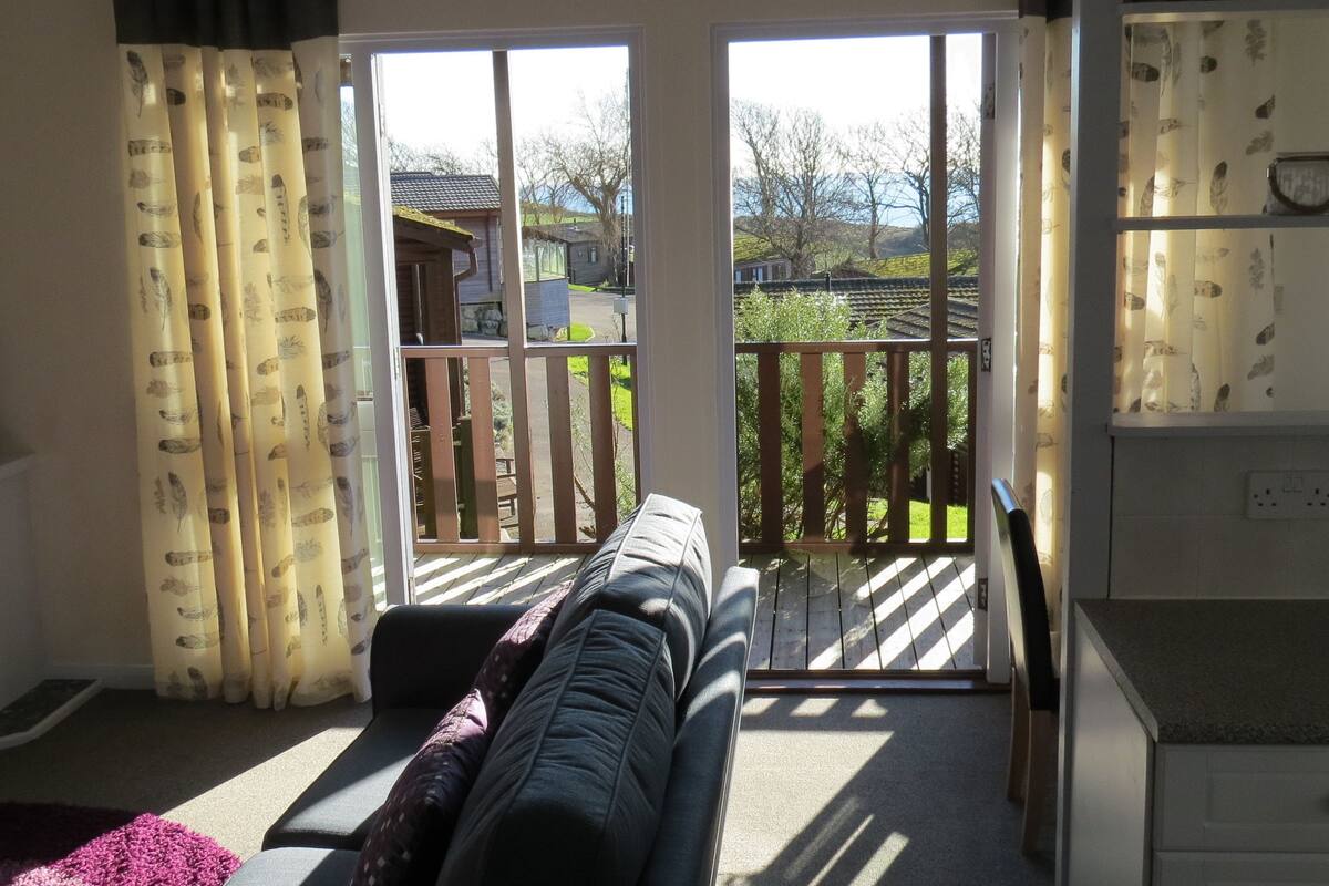 Lodge, 3 Bedrooms | Living room