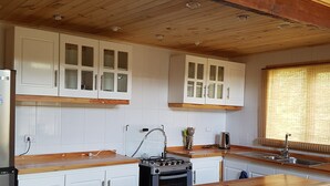 Family Cabin, 3 Bedrooms, Non Smoking | Private kitchen - Cabaña Corral Rio Puelo (Cochamó)