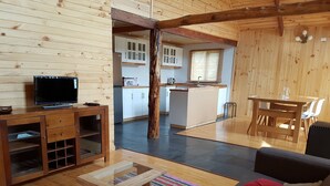 Family Cabin, 3 Bedrooms, Non Smoking | Living area - Cabaña Corral Rio Puelo (Cochamó)