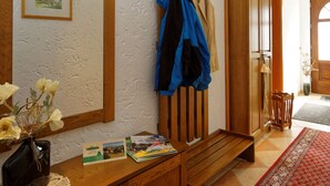 Apartment, 2 Bedrooms | Premium bedding, iron/ironing board, WiFi (free), bed sheets - Ferienwohnung Söldner (Saldenburg)