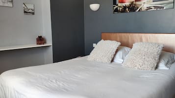 Double Room | Iron/ironing board, free cots/infant beds, free WiFi, bed sheets