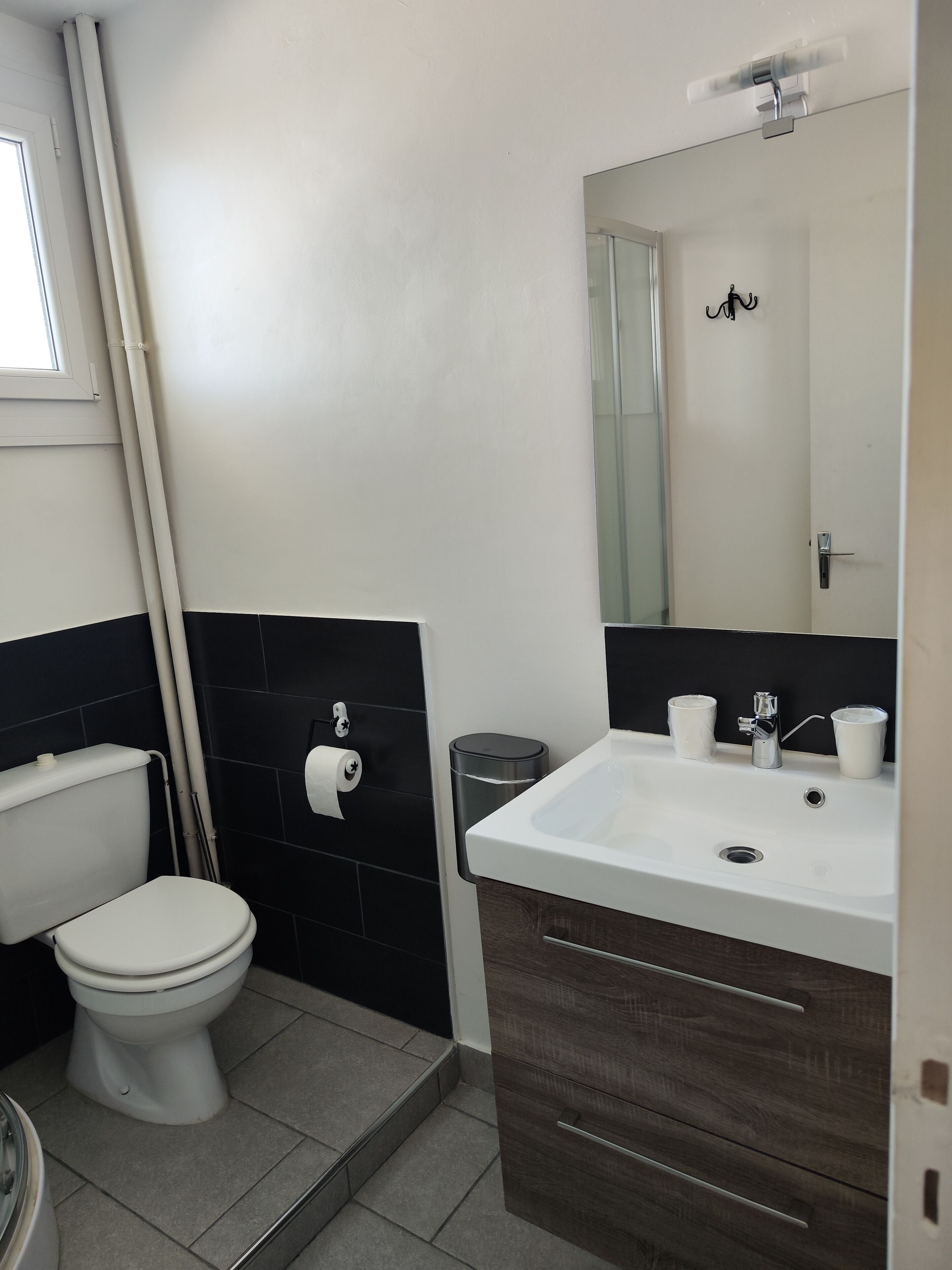 double room | bathroom | free toiletries, hair dryer, towels