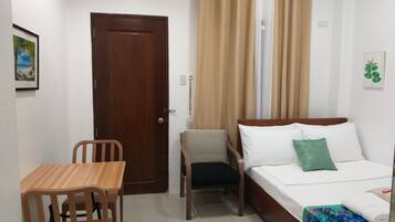 Deluxe Room | 5 bedrooms, desk, free WiFi, bed sheets