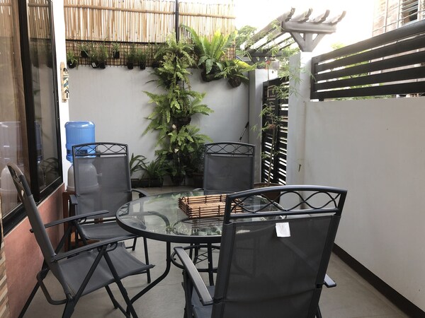 Lighthouse Apartment And Guest Inn - Puerto Princesa
