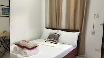 5 bedrooms, desk, free WiFi, bed sheets