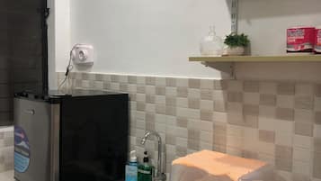 5 bedrooms, desk, free WiFi, bed sheets