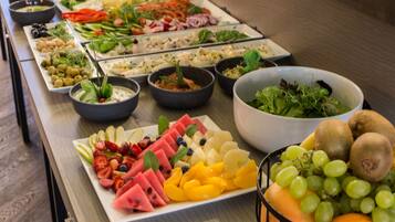 Café da manhã com buffet todos os dias (PLN 70 por pessoa)