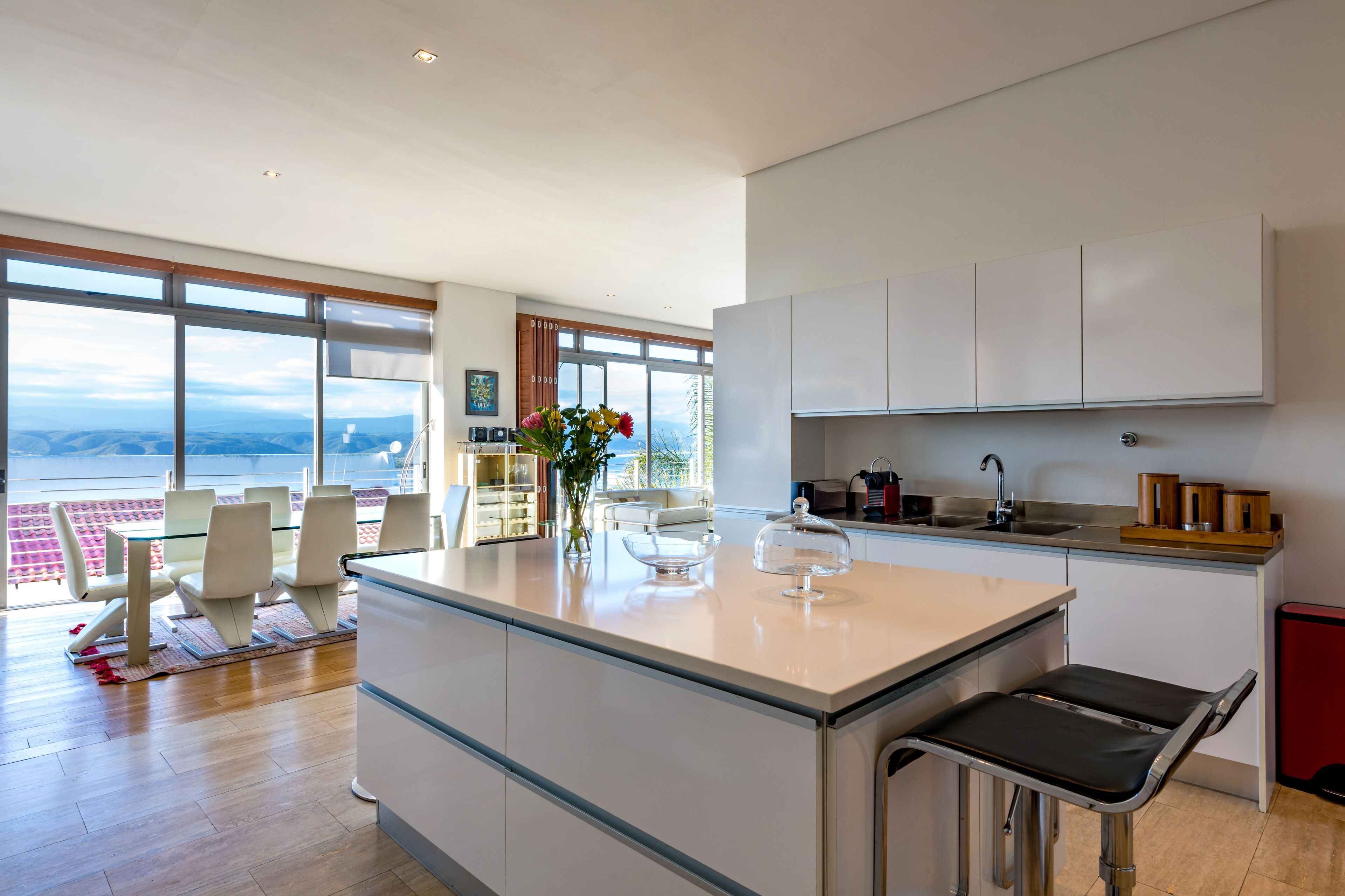 Luxury Apartment, 3 Bedrooms, Ocean View | Private kitchen | Full-sized fridge, microwave, oven, stovetop