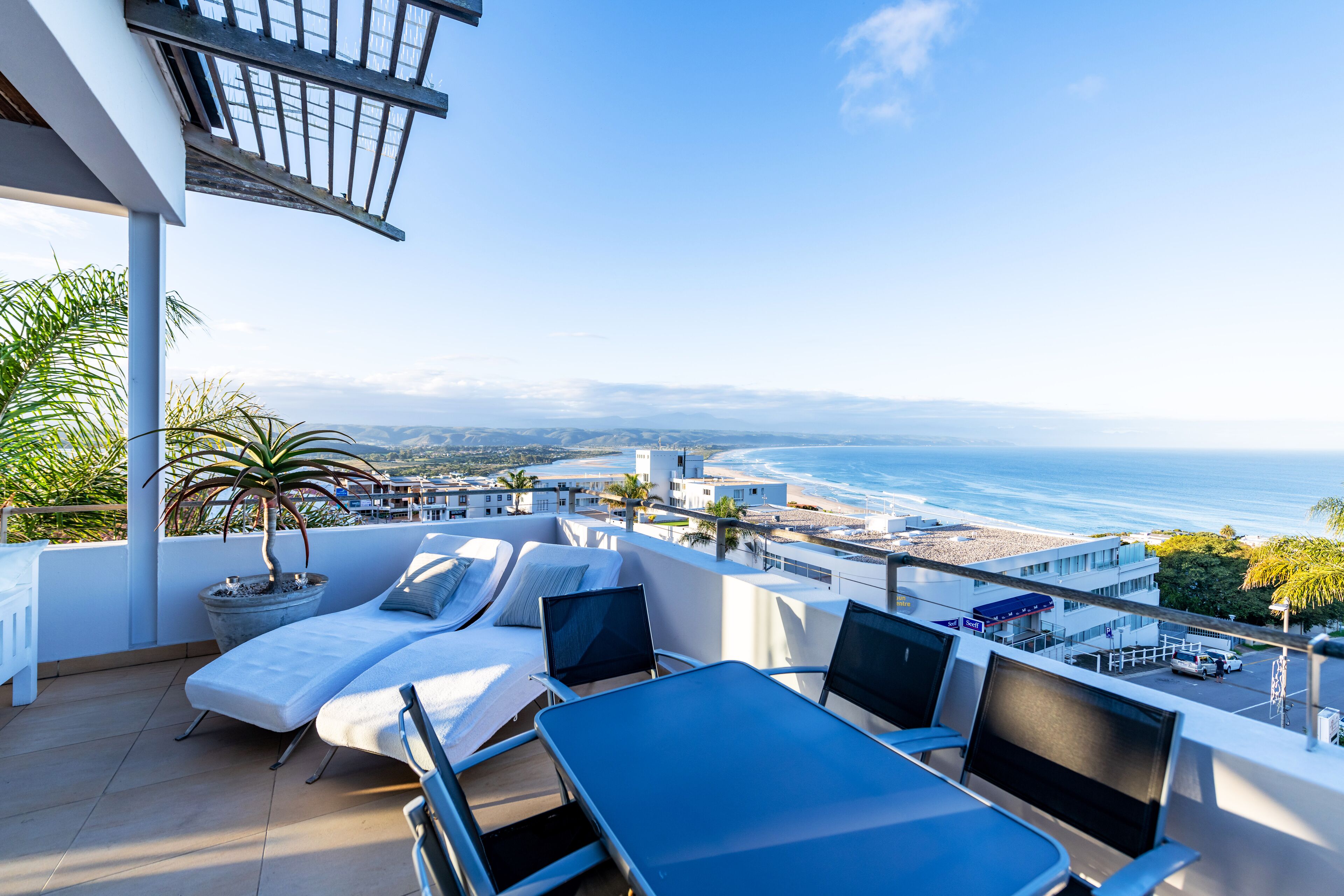 Luxury Apartment, 3 Bedrooms, Ocean View | Terrace/patio