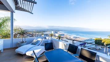 Luxury Apartment, 3 Bedrooms, Ocean View | Terrace/patio