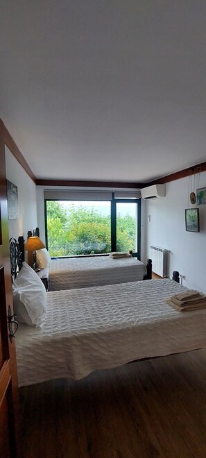 4 Schlafzimmer, Bügeleisen/Bügelbrett, kostenloses WLAN, Bettwäsche