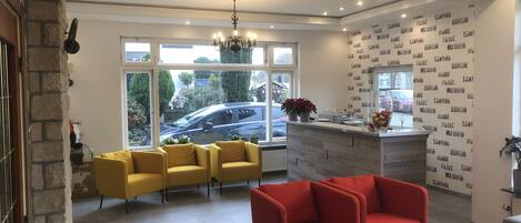 로비 좌석 공간