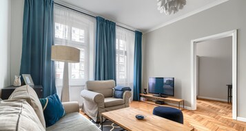 Superior Apartment, 1 Queen Bed with Sofa bed, Non Smoking | 1 bedroom, individually decorated, individually furnished, desk