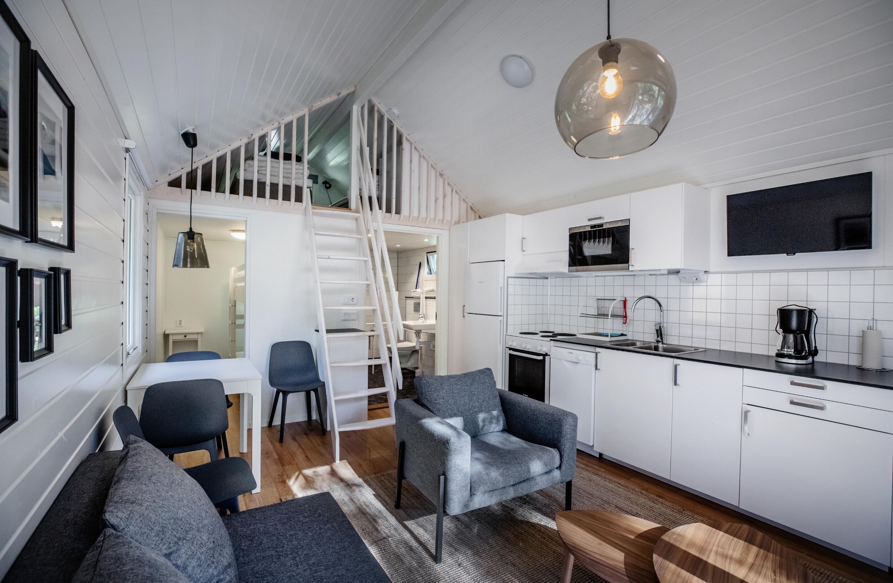 Family Cabin | 1 bedroom, soundproofing, free WiFi