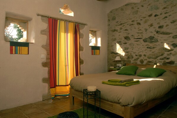 2 bedrooms, free WiFi, bed sheets, wheelchair access