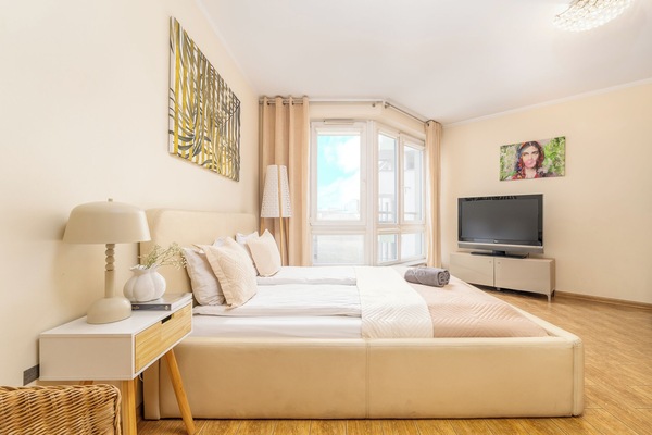 Apartment, Multiple Beds, Accessible, Non Smoking | 1 bedroom, Egyptian cotton sheets, premium bedding