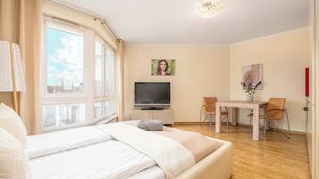 1 bedroom, Egyptian cotton sheets, premium bedding