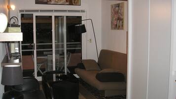 TV connectée, lecteur de DVD, livres, médiathÚque