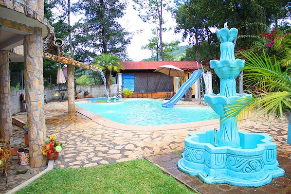 Piscina all'aperto