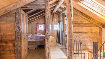 5 makuuhuonetta, ilmainen Wi-Fi, vuodevaatteet