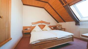 Chambre Double | Bureau, Wi-Fi gratuit, draps fournis