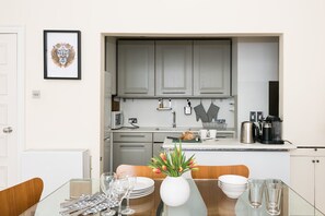 Dining - 2 Bedroom Apartment in Nottinghill (London)
