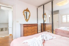 2 chambres, accĂšs Internet, draps fournis