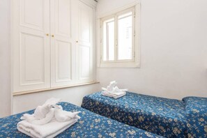 2 chambres, accĂšs Internet, draps fournis