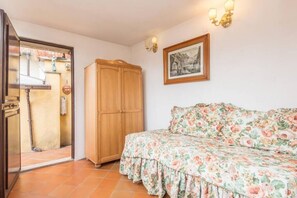 2 soverom, internettilgang og sengetøy