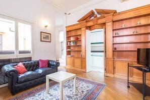 TV - Pallaro Terrace Stunning View (Rome)