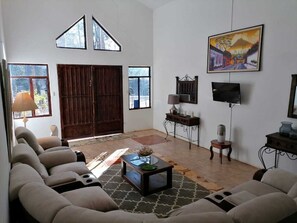Lobby - Green Resort (San Martín Jilotepeque)