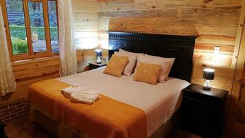 Exclusive Cabin, Multiple Beds | Individually decorated, desk, iron/ironing board, free WiFi