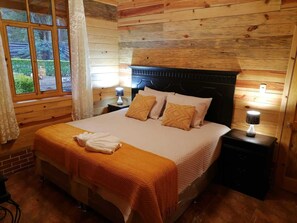 Cabana exclusivo, várias camas | Individualmente decorados, escrivaninha, ferros/tábuas de passar roupa