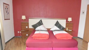 Apartment | Blackout drapes, soundproofing, WiFi (free), bed sheets - Auerbachskeller (Plauen)