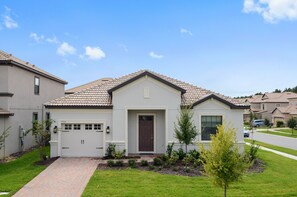 Exterior - Holiday Villa w Pool & Spa Orlando (Davenport)
