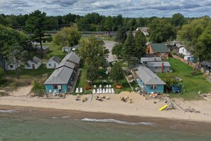 Aerial view - Paradise Beach Resort (Tawas City)