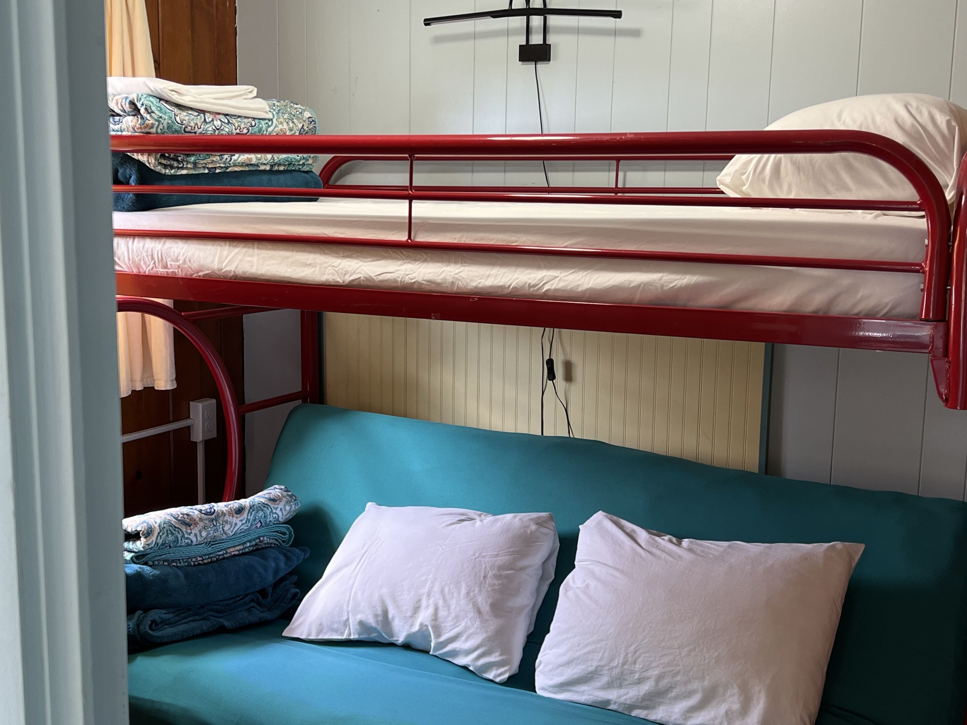 family cottage, 2 bedrooms, non smoking | 2 bedrooms, individually decorated, individually furnished