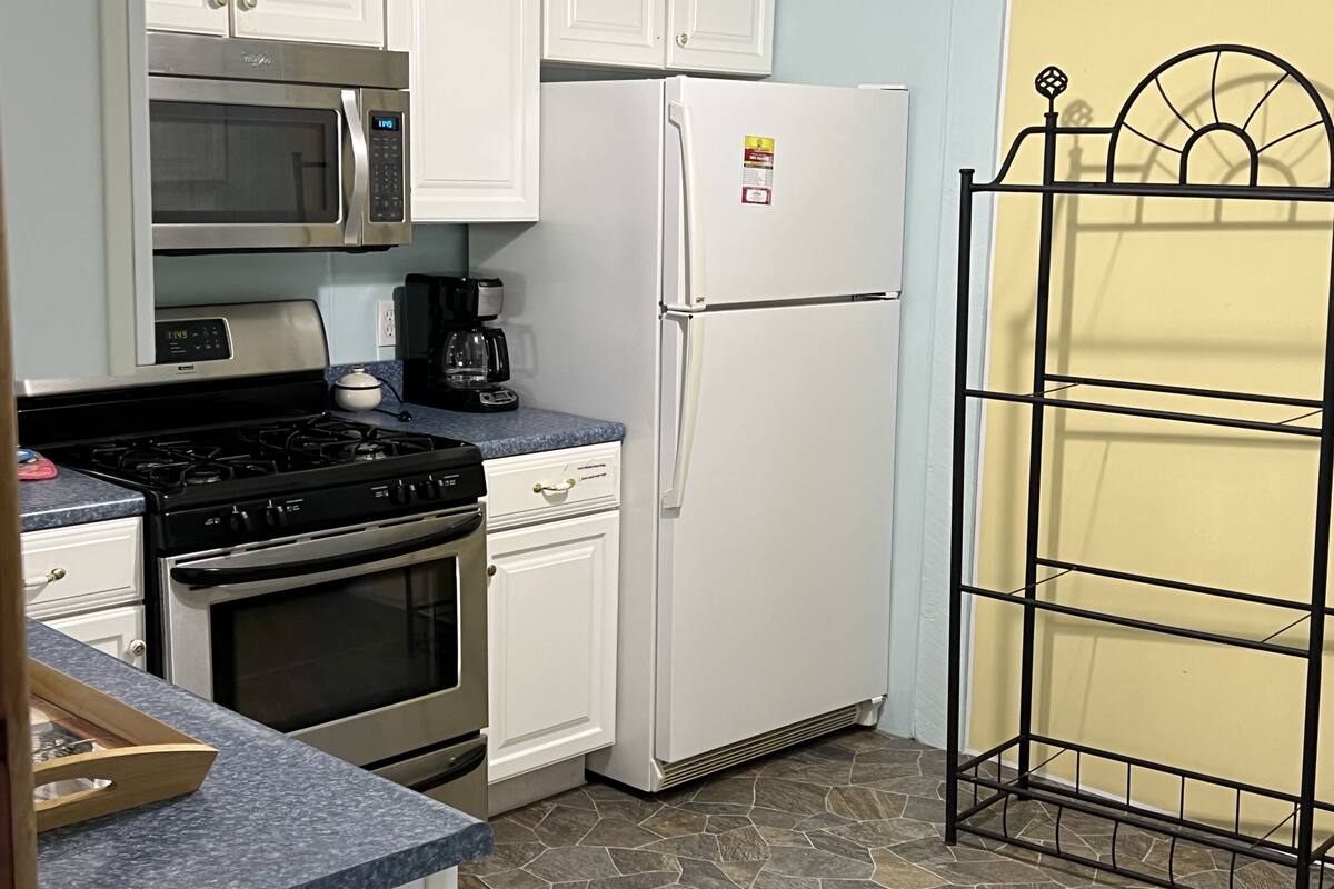 family villa, multiple beds, non smoking | private kitchen | fridge, microwave, coffee/tea maker