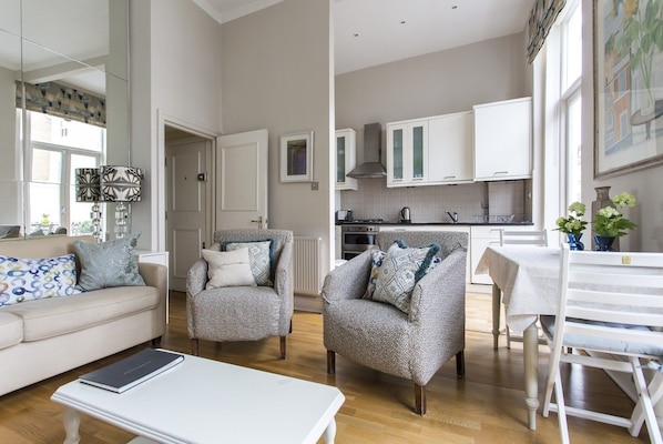 Dawson | Living room