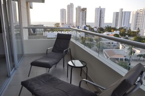 Terrace/patio - Sea View Apartment with Swimming Pool & Hot Tubs (Santa Marta)