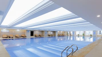 Indoor pool, pool loungers