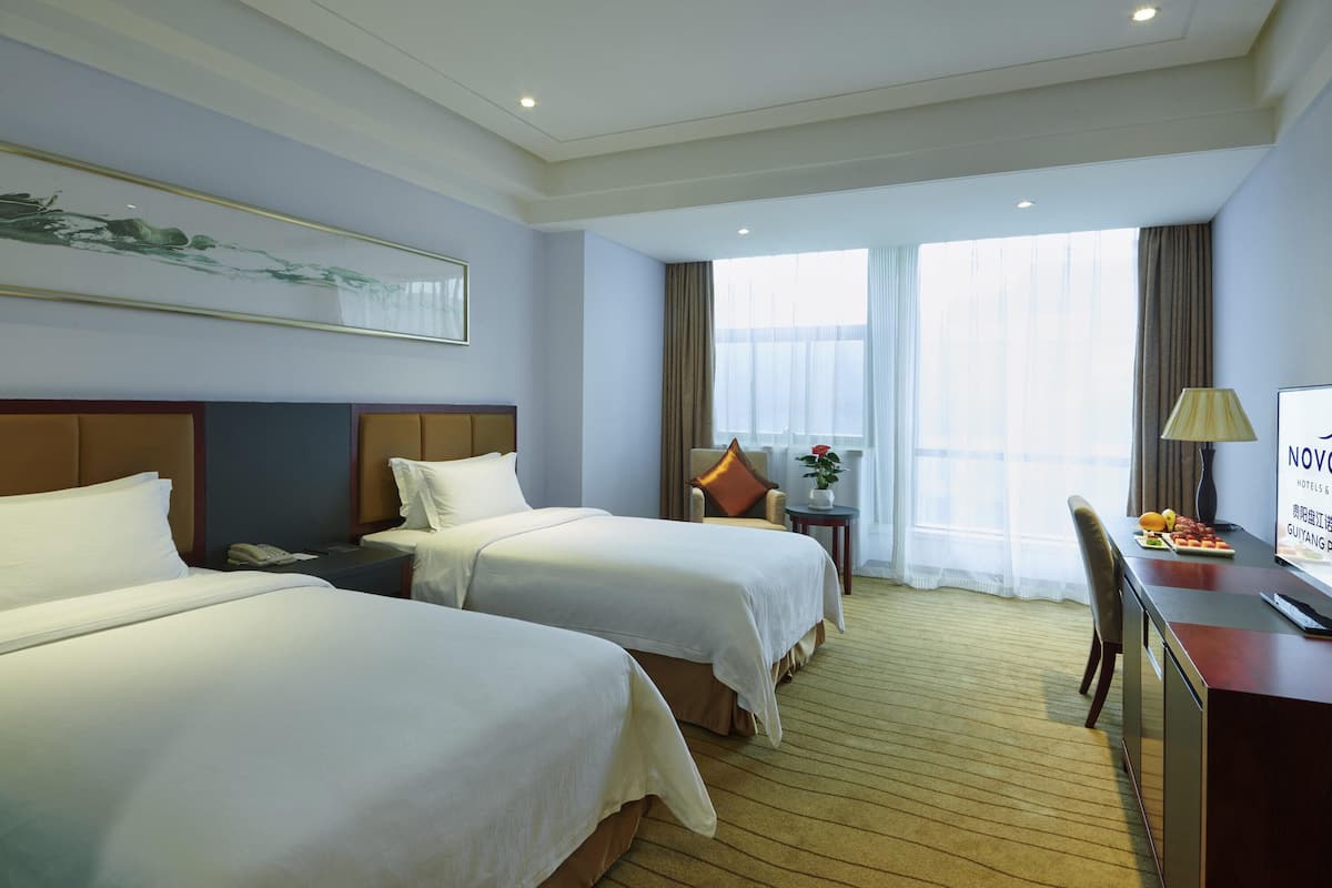 Standard Room, 2 Twin Beds, Garden View | 1 bedroom, premium bedding, in-room safe, desk