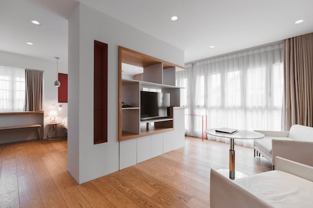 Artículos de tocador gratuitos, secador de pelo, batas, pantuflas